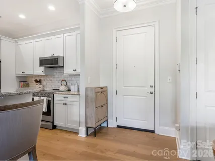 $525,000 | 2964 Selwyn Avenue, Unit 209, Charlotte, NC 28209