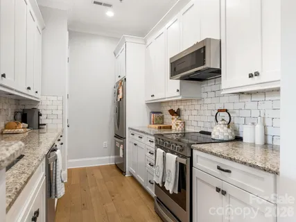 $525,000 | 2964 Selwyn Avenue, Unit 209, Charlotte, NC 28209