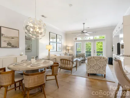 $525,000 | 2964 Selwyn Avenue, Unit 209, Charlotte, NC 28209