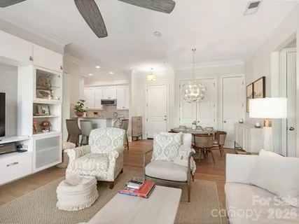 $525,000 | 2964 Selwyn Avenue, Unit 209, Charlotte, NC 28209