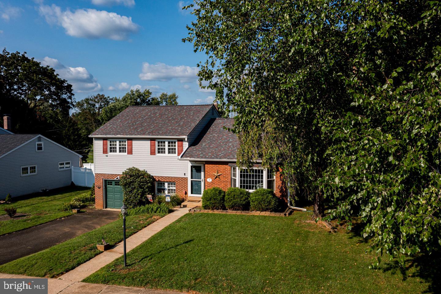 23 Red Oak Road Oreland, PA 19075 - Photo 4 of 34 Gallery Image 4