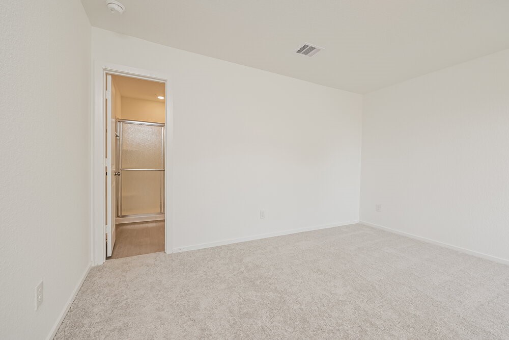 621 Craven Street Conroe, TX 77316 - Photo 7 of 16
