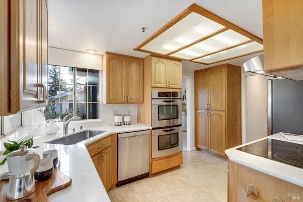 $839,000 | 2908 Victoria Court, Napa, CA 94558