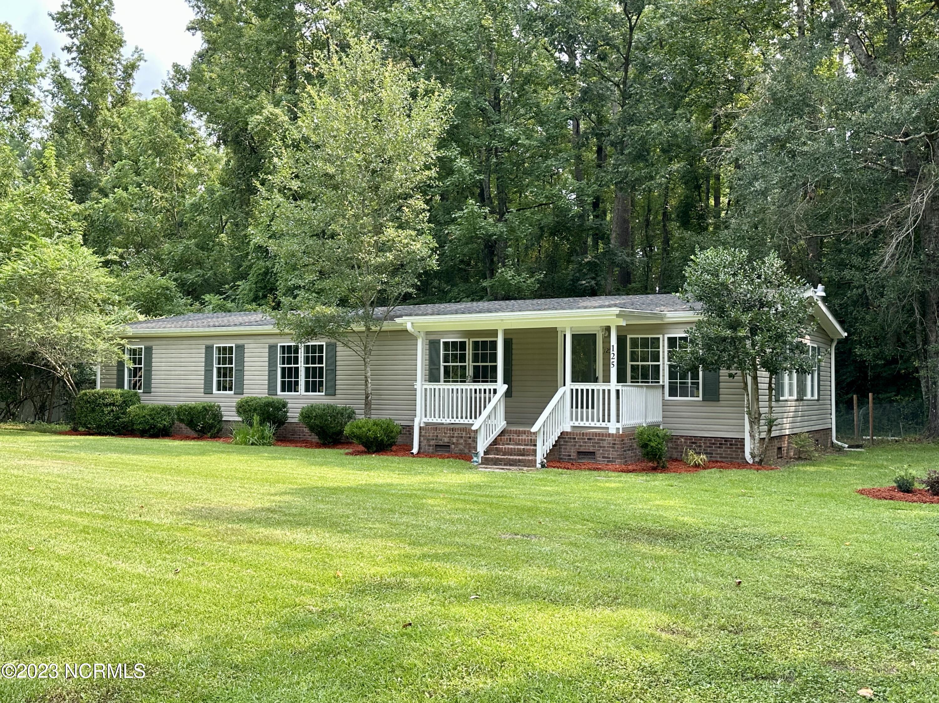 125 Stevenson Road New Bern, NC 28562 - Photo 3 of 44 IMG_1245
