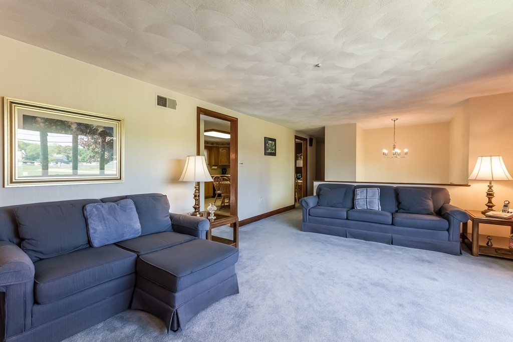80 Gordon Road Braintree, MA 02184 - Photo 5 of 29 Gallery Image 5