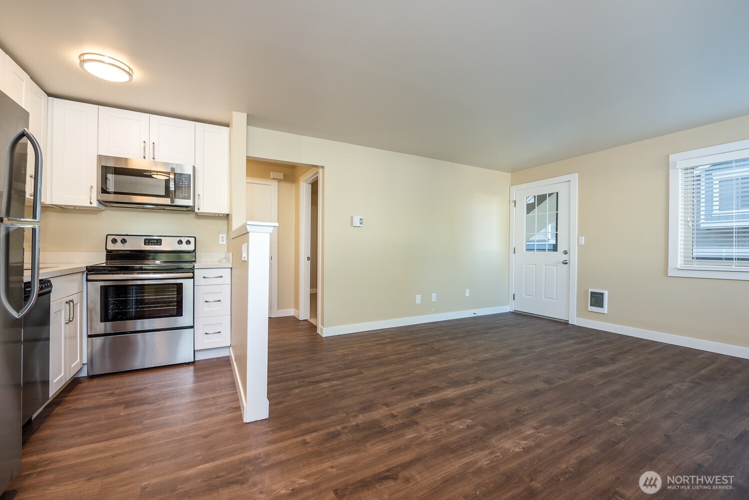 6515 5th Avenue Northeast Seattle, WA 98115 - Photo 5 of 13