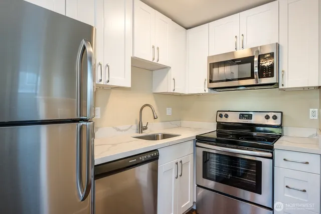 $2,145,000 | 6515 5th Avenue Northeast, Seattle, WA 98115