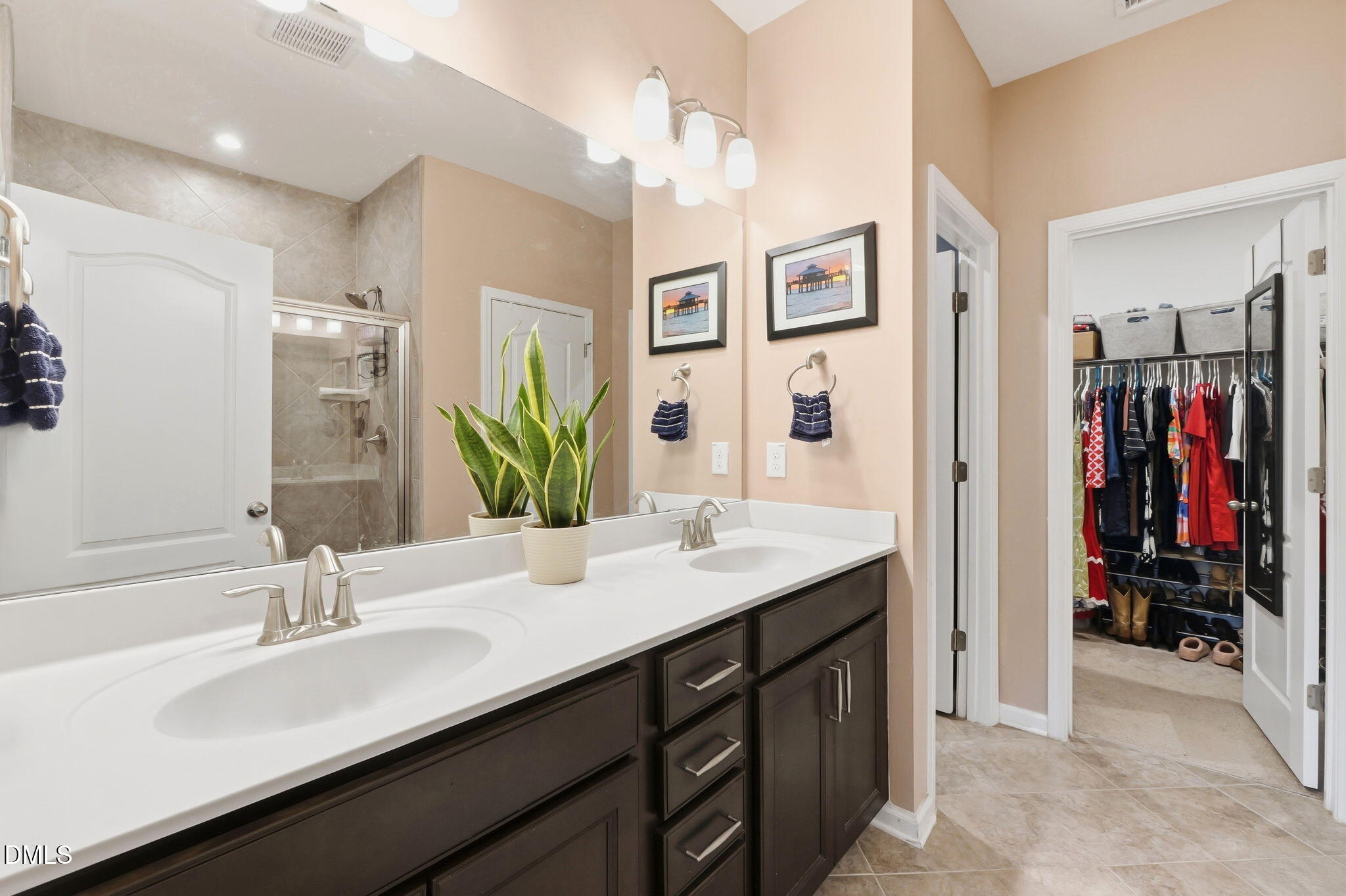 1134 Lippincott Road Durham, NC 27703 - Photo 12 of 28 46-web-or-mls-P1124133_edit