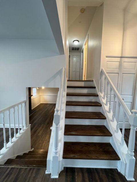 Undisclosed Address Naperville, IL 60565 - Photo 14 of 23 a view of entryway