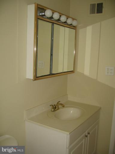 13920 Flint Rock Road Rockville, MD 20853 - Photo 1 of 29 Bath
