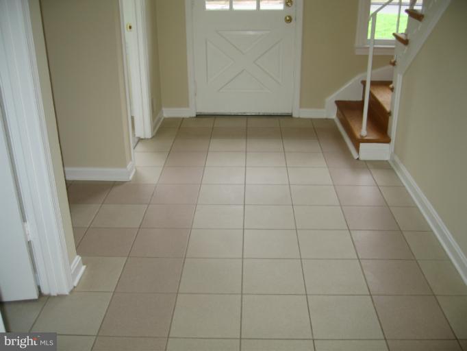 13920 Flint Rock Road Rockville, MD 20853 - Photo 17 of 29 Interior (General)