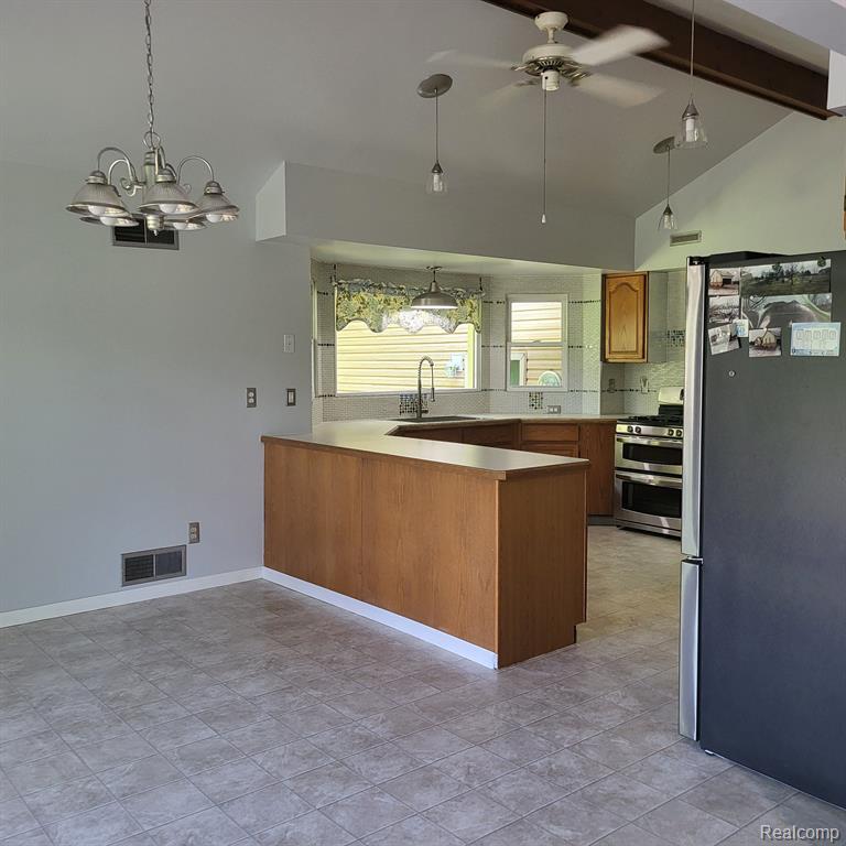 14848 Sharrard Road Allenton, MI 48002 - Photo 11 of 56