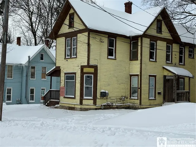 $33,900 | 11 East 15th Street, Jamestown, NY 14701
