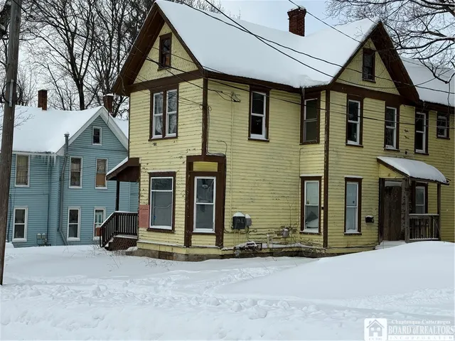$33,900 | 11 East 15th Street, Jamestown, NY 14701