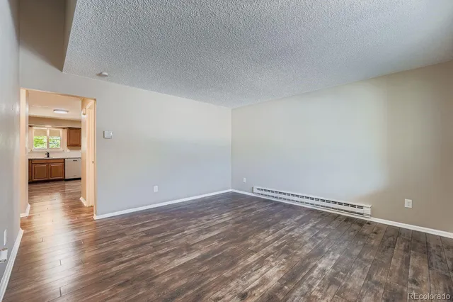 $2,100 | 1976 Eagle Street, Aurora, CO 80011
