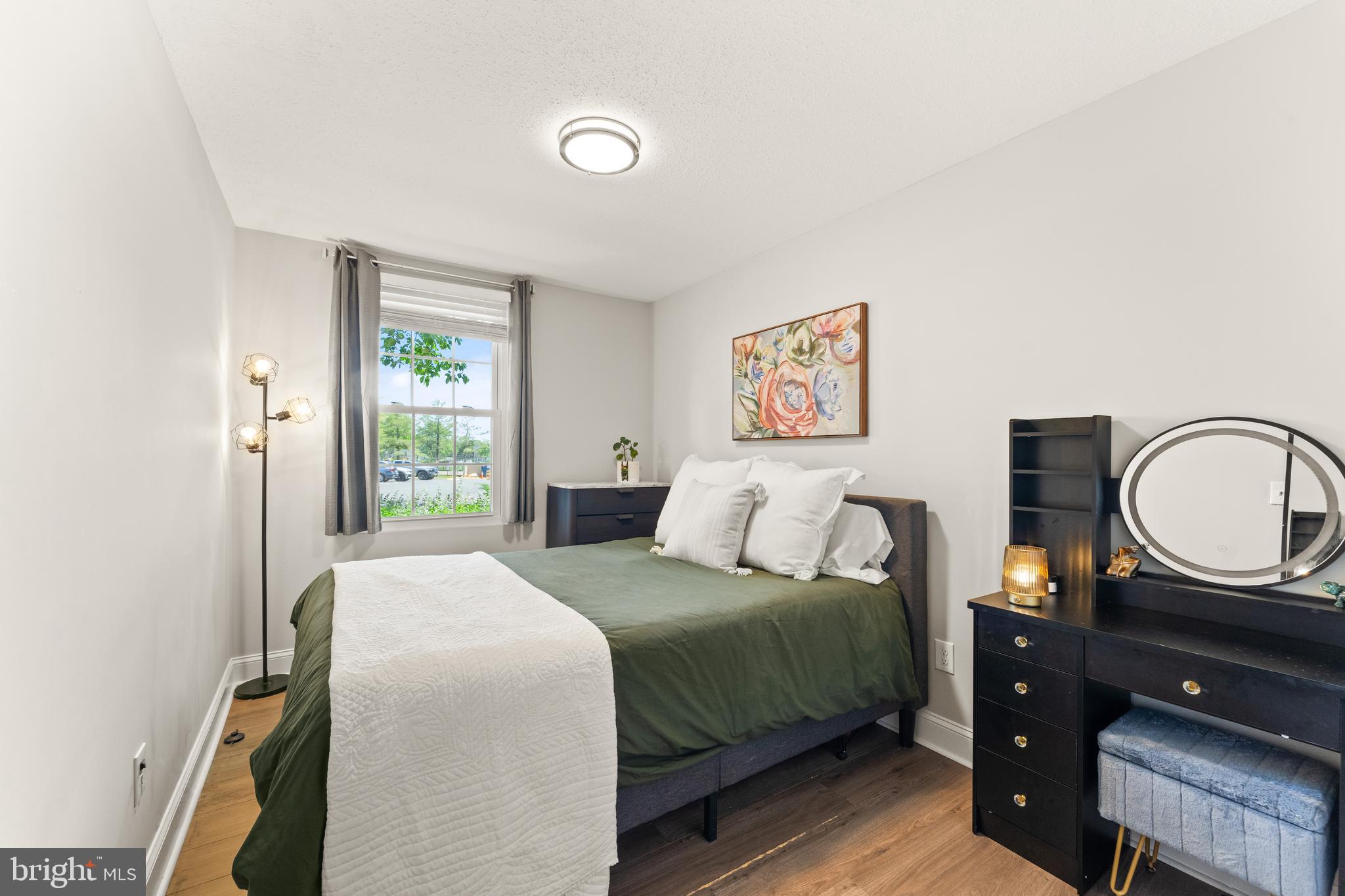 124 Fort Evans Road Southeast, Unit B Leesburg, VA 20175 - Photo 21 of 39 Bedroom 3