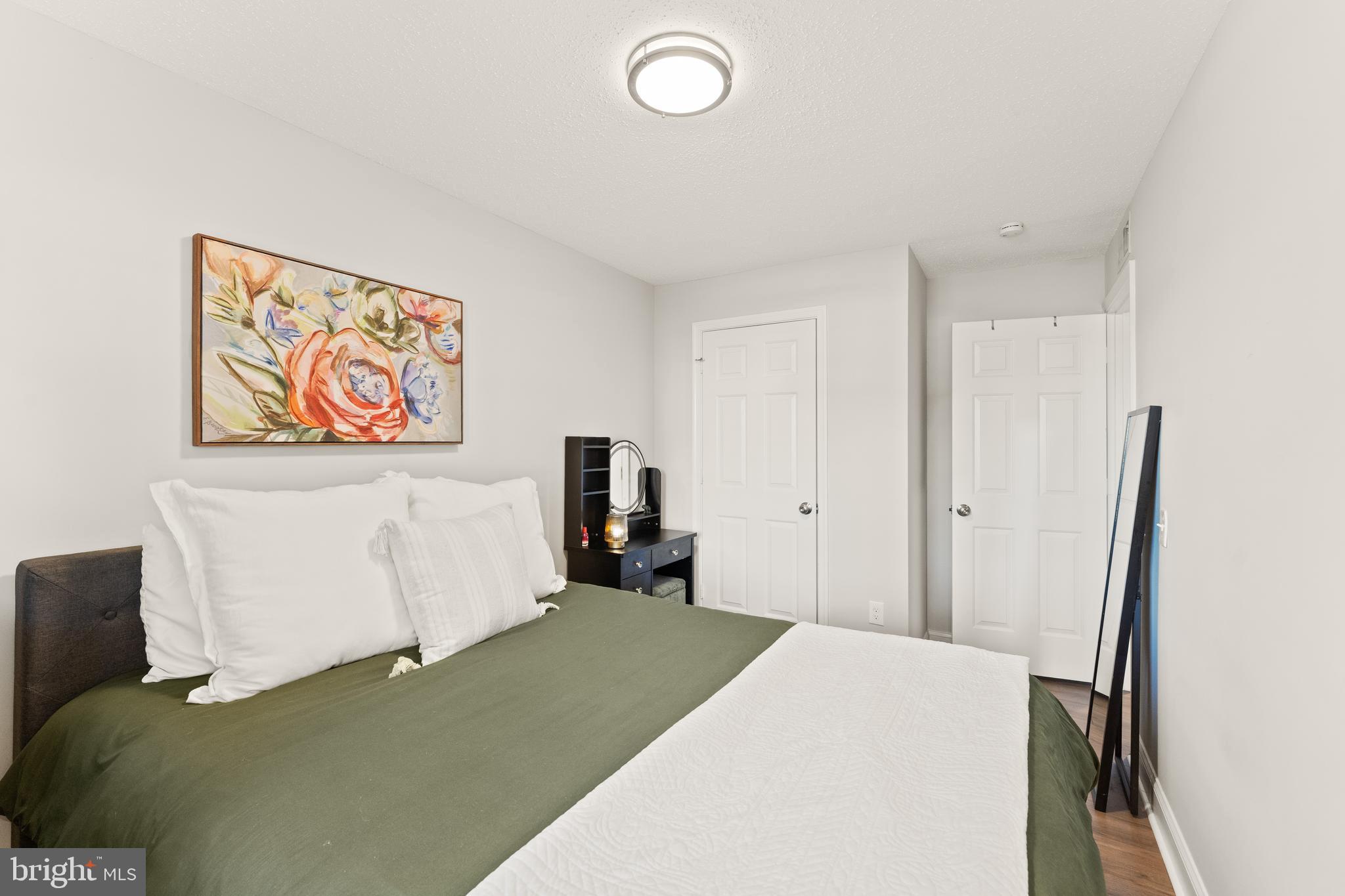 124 Fort Evans Road Southeast, Unit B Leesburg, VA 20175 - Photo 22 of 39 Bedroom 3