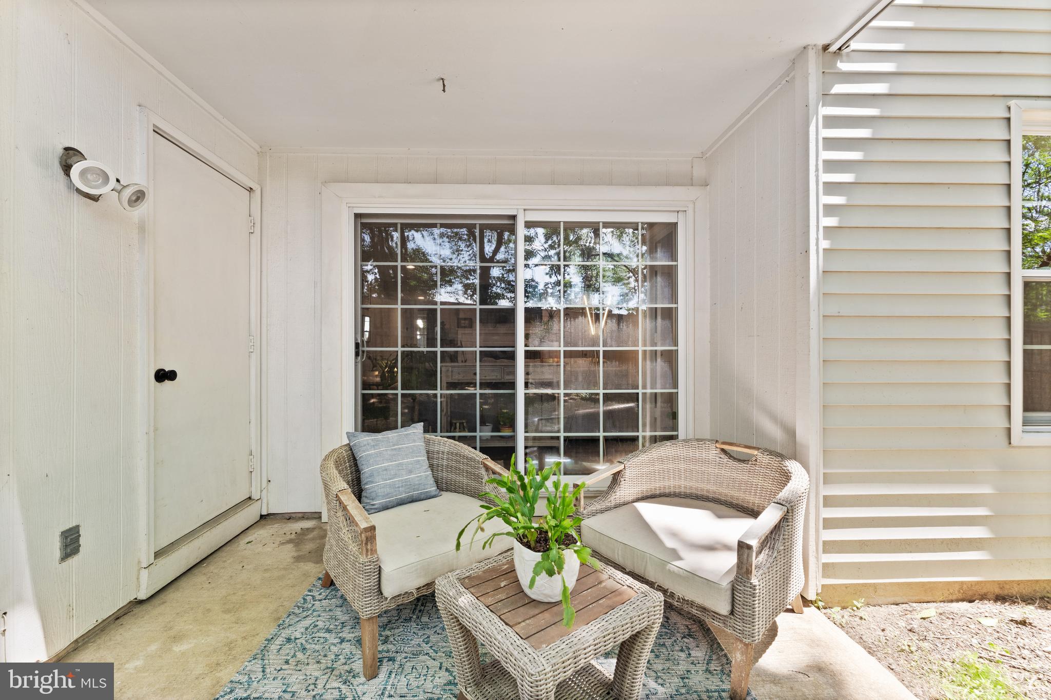 124 Fort Evans Road Southeast, Unit B Leesburg, VA 20175 - Photo 25 of 39 Accessible through the large sliding glass doors
