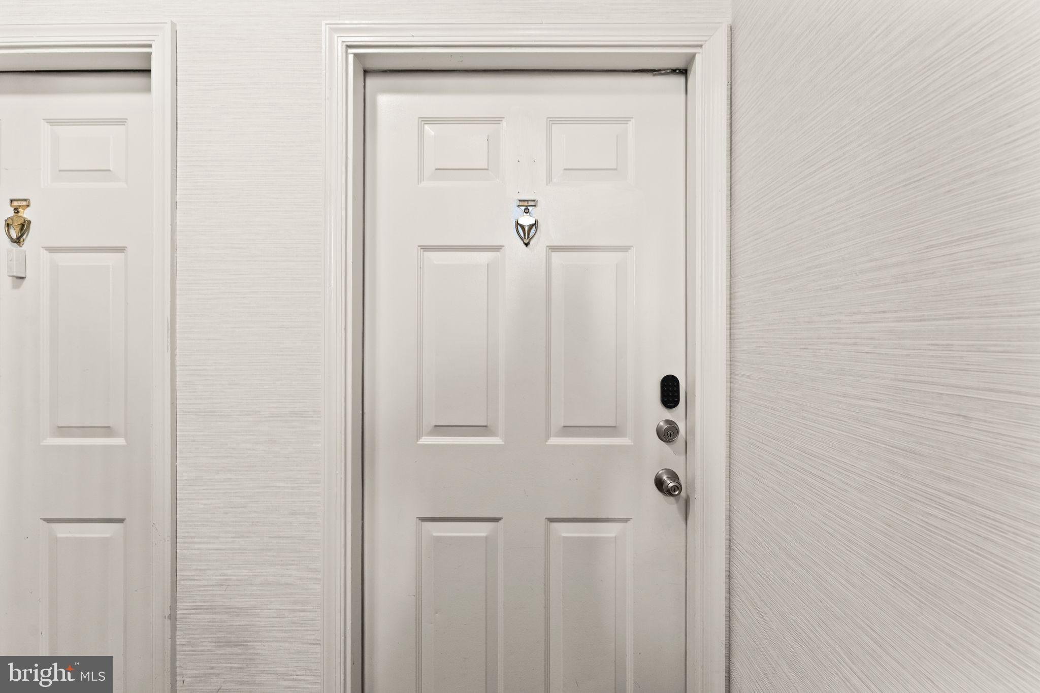 124 Fort Evans Road Southeast, Unit B Leesburg, VA 20175 - Photo 28 of 39 Front door
