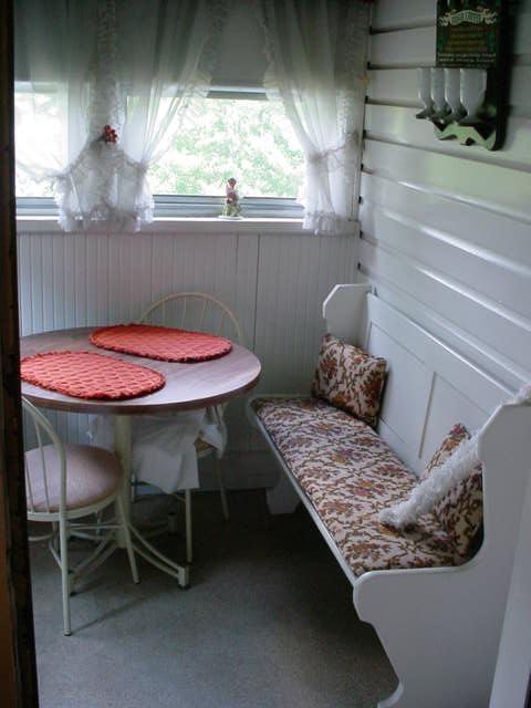 2023 York Road Southwest Roanoke, VA 24015 - Photo 11 of 16 Kitchen Porch
