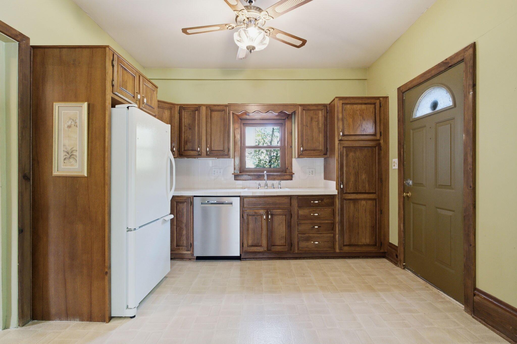 484 County Line Road Westerville, OH 43082 - Photo 33 of 72