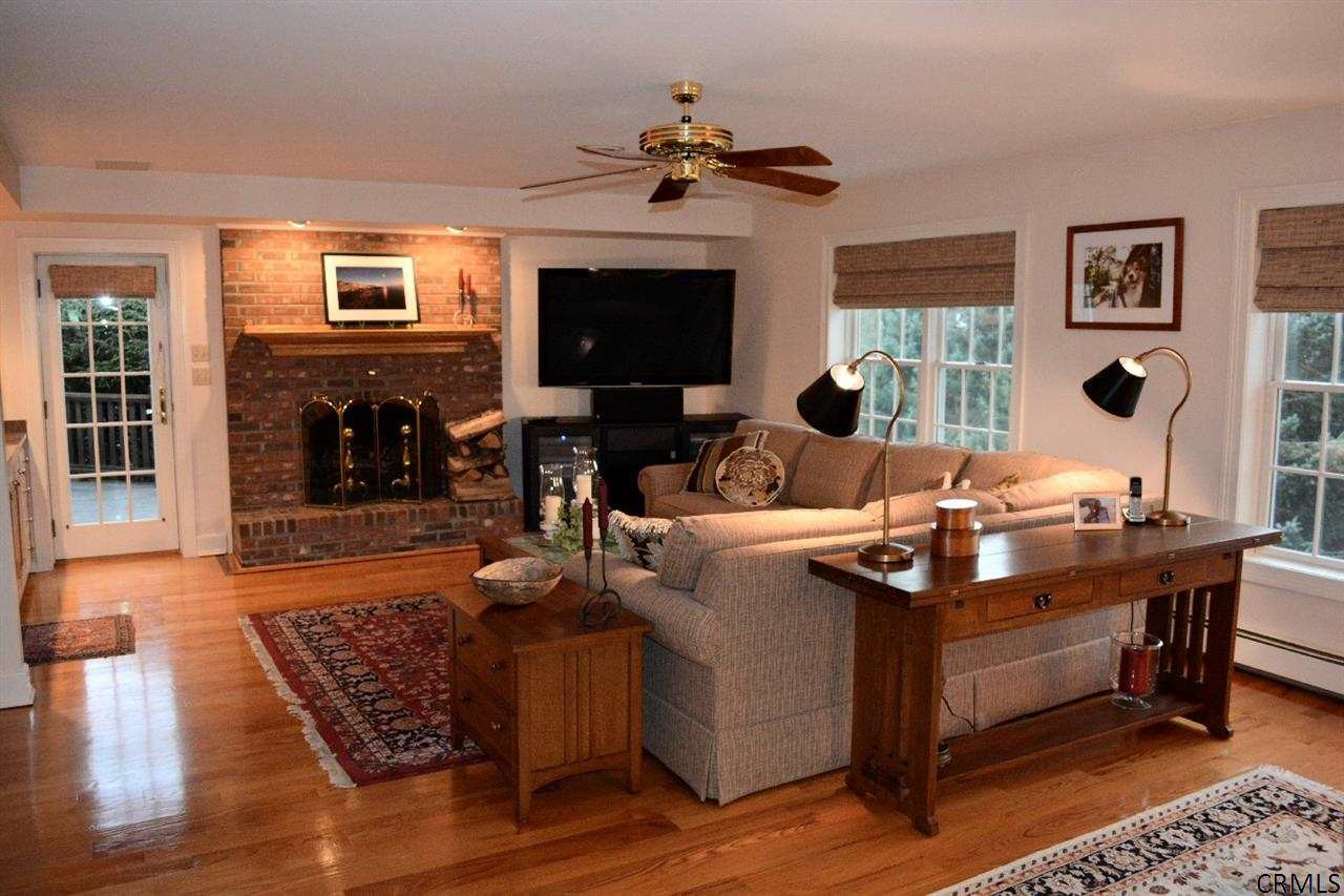 6 Beaver Pond Road Colonie, NY 12211 - Photo 11 of 25 Photo 11