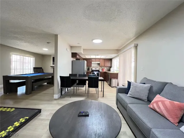 $3,000 | 3087 Capistrano Court, Las Vegas, NV 89121