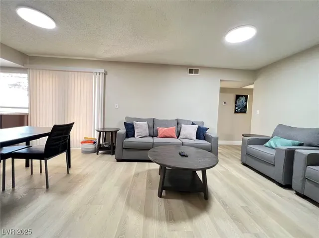 $3,000 | 3087 Capistrano Court, Las Vegas, NV 89121