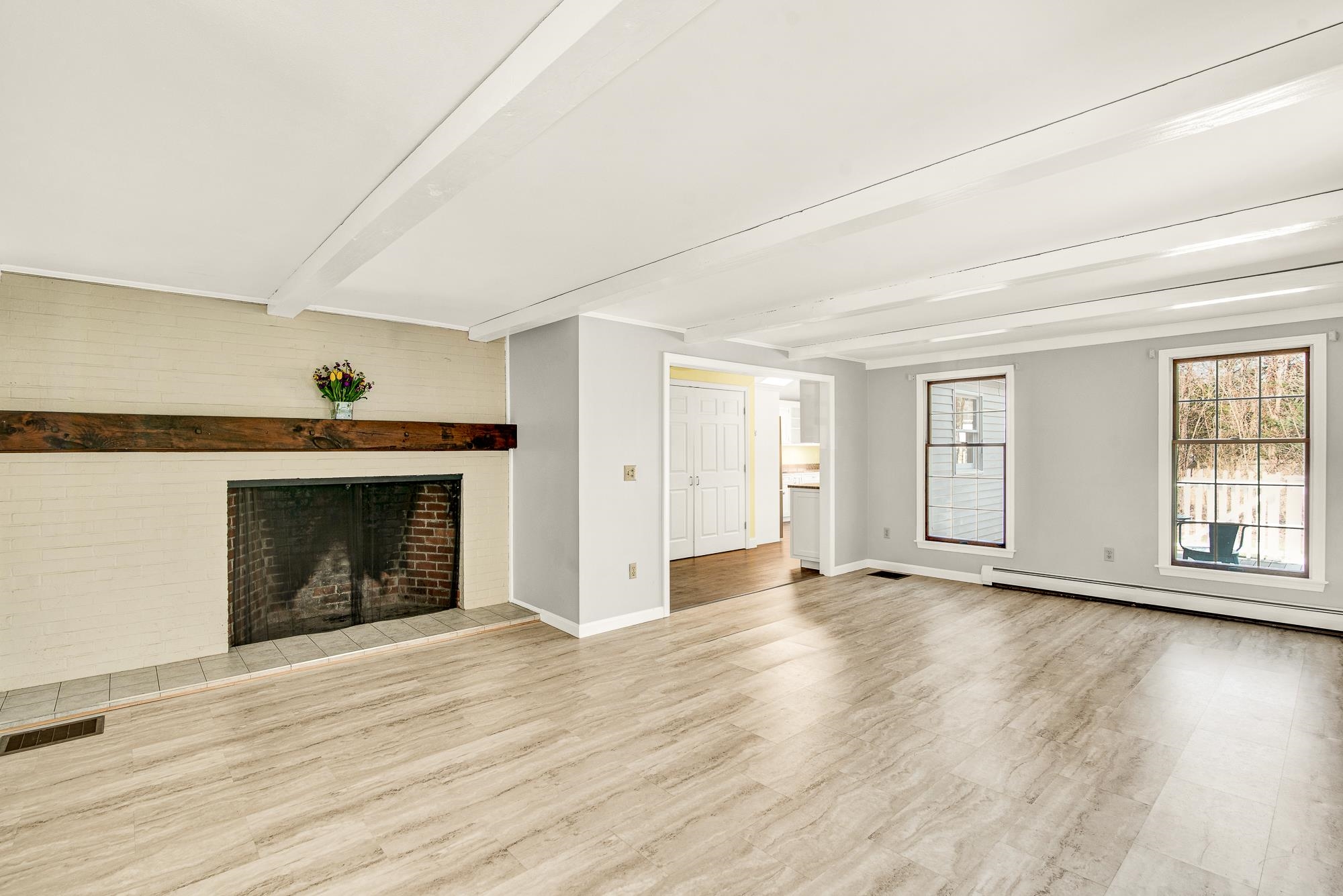 10 Balsam Lane Rochester, NH 03867 - Photo 2 of 40