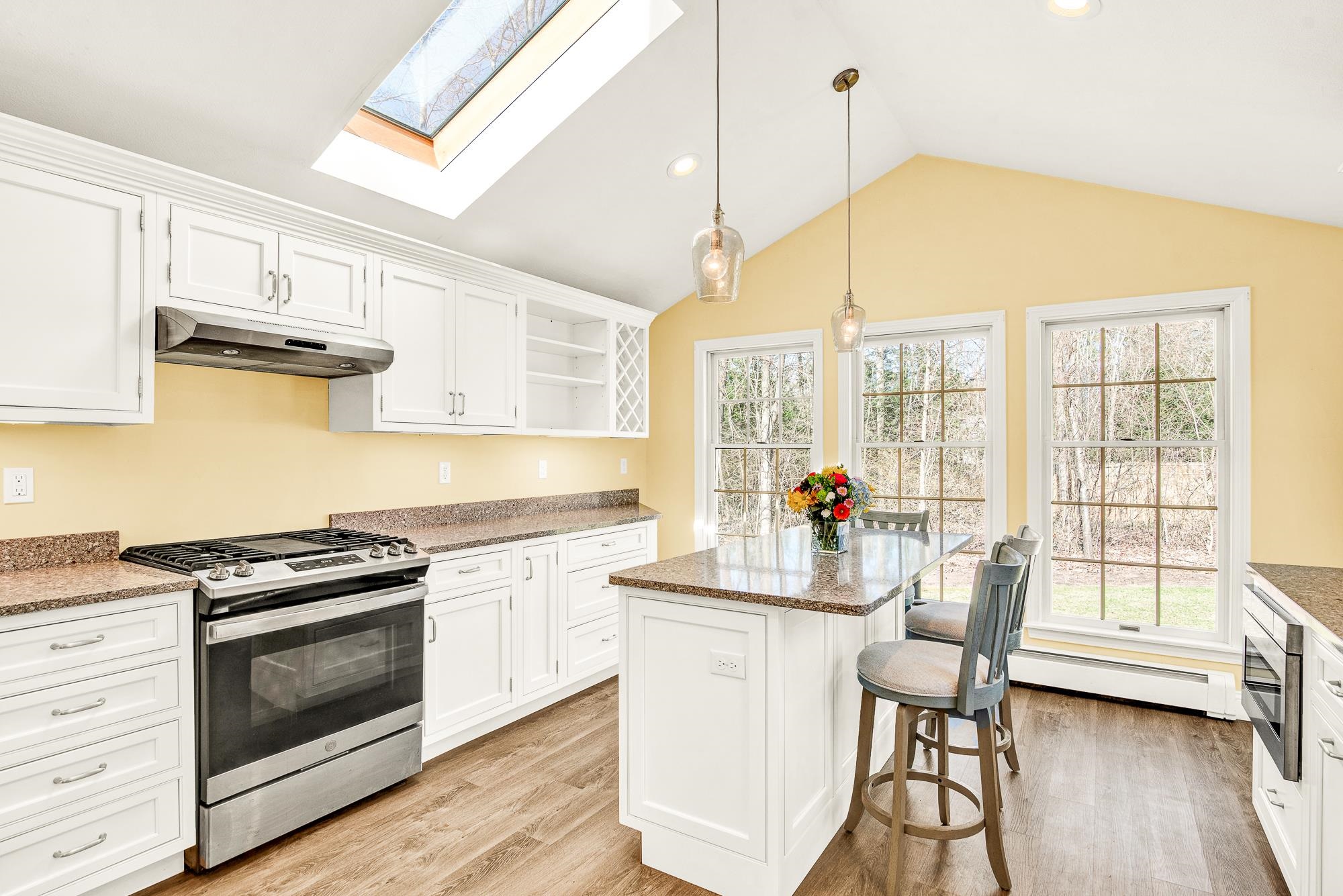 10 Balsam Lane Rochester, NH 03867 - Photo 5 of 40