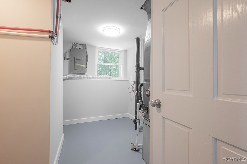 5003 Meredith Woods Road Glen Allen, VA 23060 - Photo 19 of 36 a bathroom with a shower
