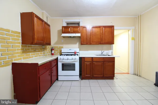 $259,000 | 445 South Olden Avenue, Trenton, NJ 08629