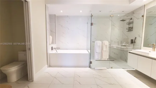 $2,100,000 | 3100 North Ocean Drive, Unit P1206, Singer Island, FL 33404
