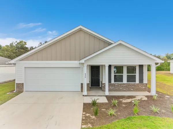 $2,300 | 630 Whispering Creek Avenue, Freeport, FL 32439