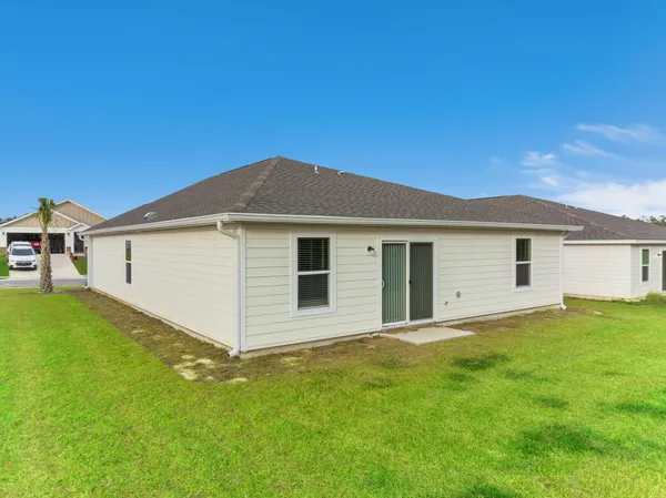 $2,300 | 630 Whispering Creek Avenue, Freeport, FL 32439