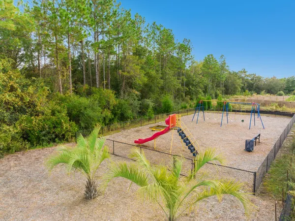 $2,300 | 630 Whispering Creek Avenue, Freeport, FL 32439