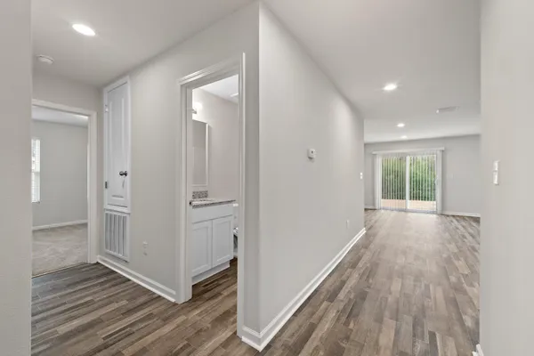 $2,300 | 630 Whispering Creek Avenue, Freeport, FL 32439