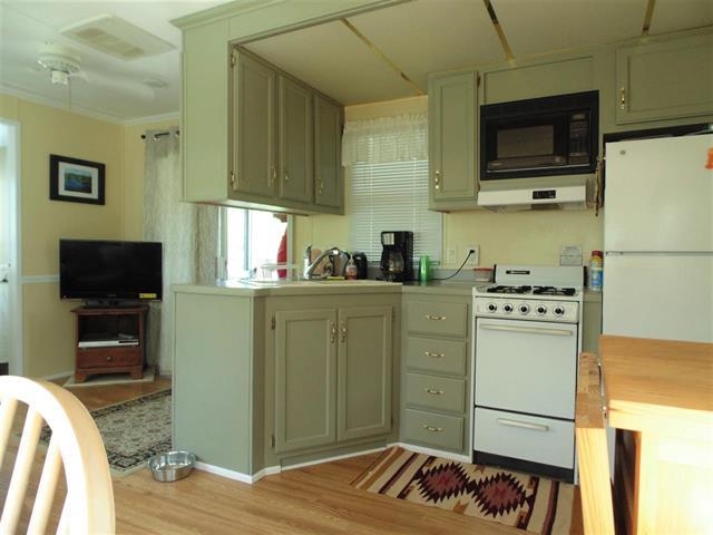 194 Buckley Road, Unit 65 Weare, NH 03281 - Photo 7 of 17