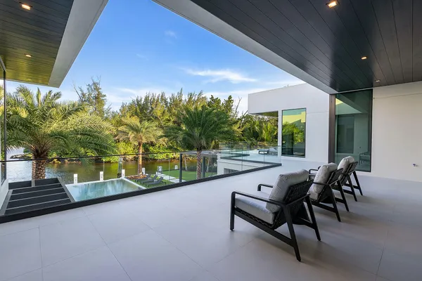 $40,000,000 | 372 East Alexander Palm Road, Boca Raton, FL 33432