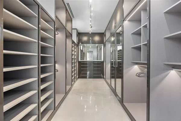 $40,000,000 | 372 East Alexander Palm Road, Boca Raton, FL 33432