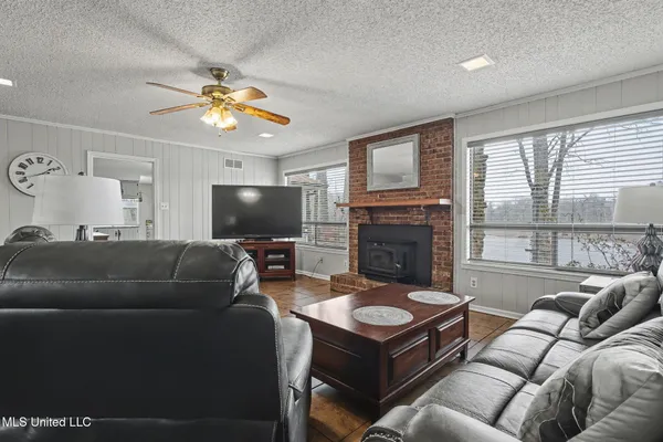 $475,000 | 1996 Tanyard Road, Hernando, MS 38632