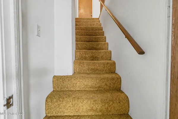 $475,000 | 1996 Tanyard Road, Hernando, MS 38632