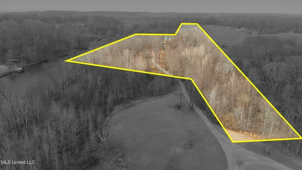 $475,000 | 1996 Tanyard Road, Hernando, MS 38632