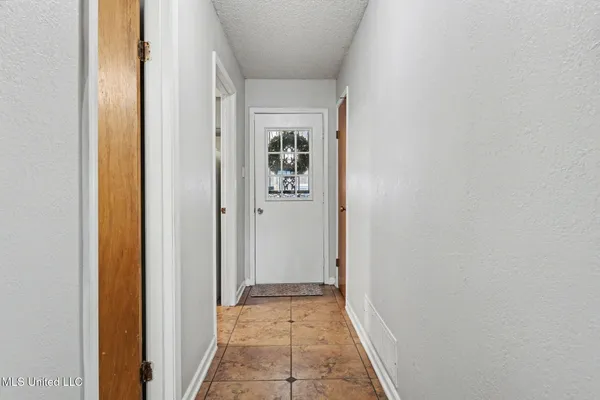 $475,000 | 1996 Tanyard Road, Hernando, MS 38632