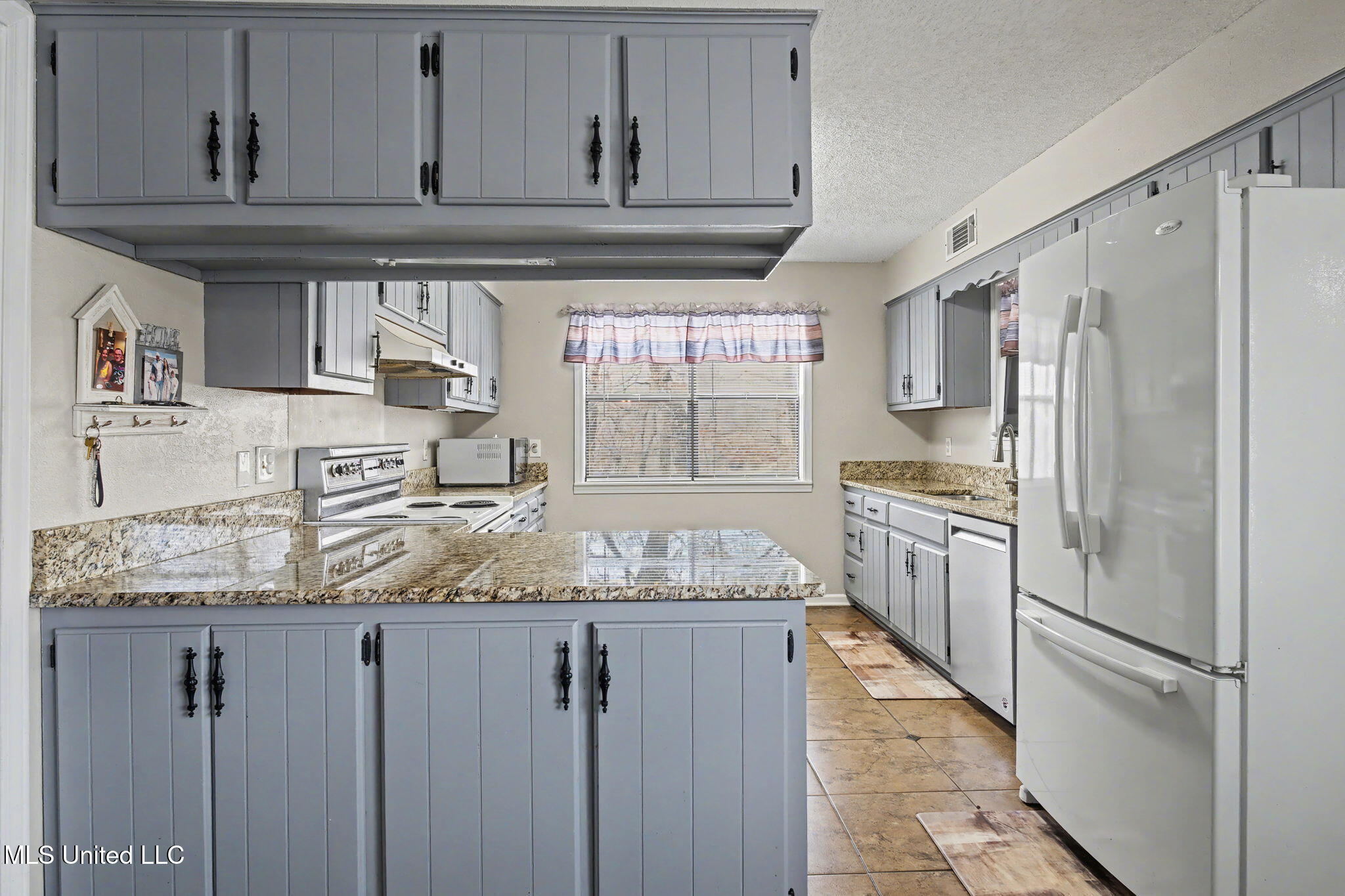 1996 Tanyard Road Hernando, MS 38632 - Photo 8 of 31 9-web-or-mls-1996 Tanyard Rd-08