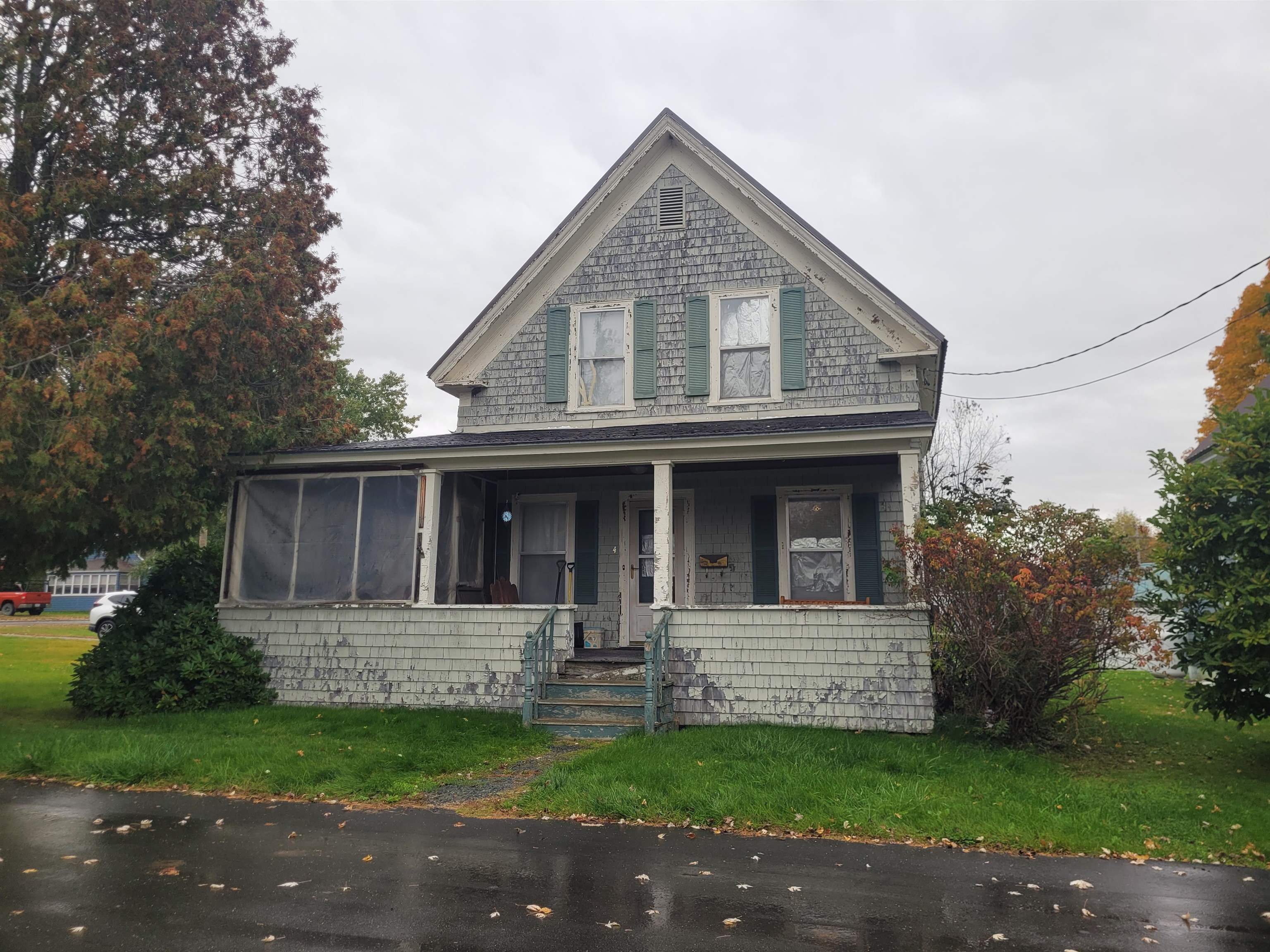 4 Hopkinson Place Lancaster, NH 03584 - Photo 1 of 19 Gallery Image 1