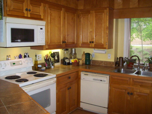 9 Inverness Street West Aiken, SC 29803 - Photo 8 of 15 Kitchen