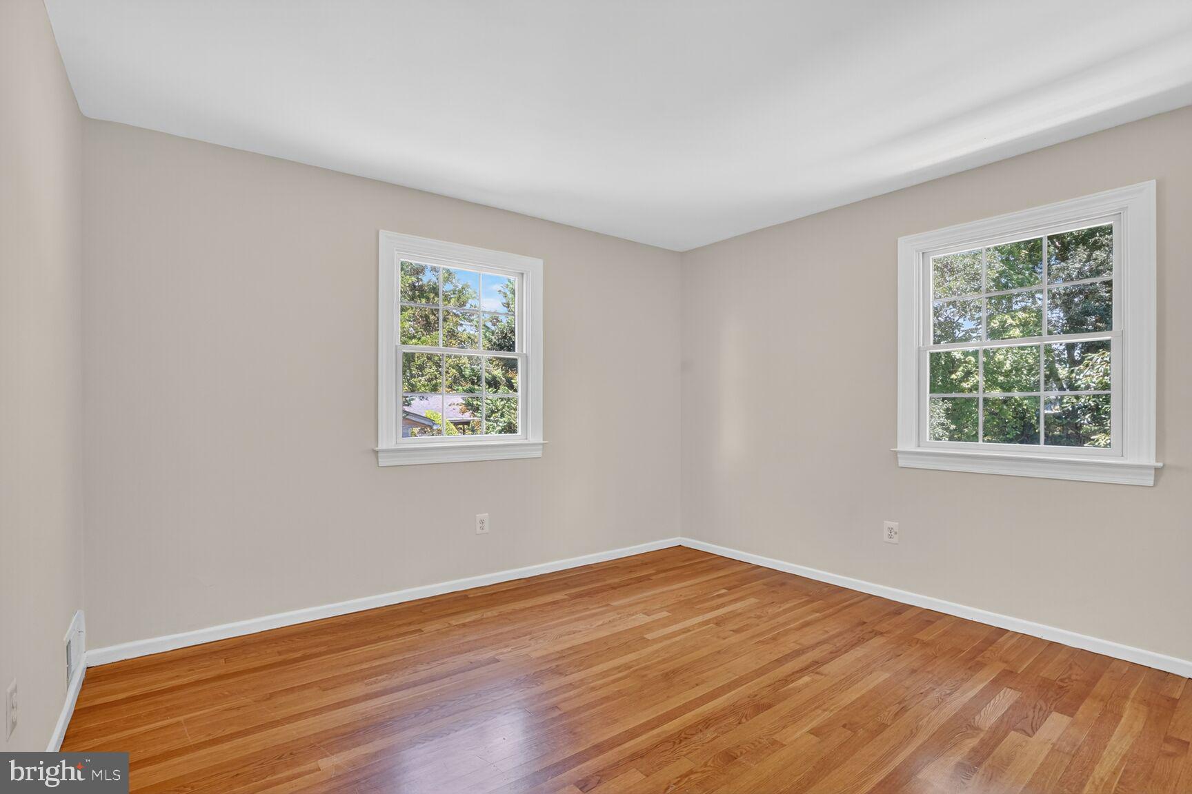 8303 Fort Hunt Road Alexandria, VA 22308 - Photo 23 of 39 Bedroom 1