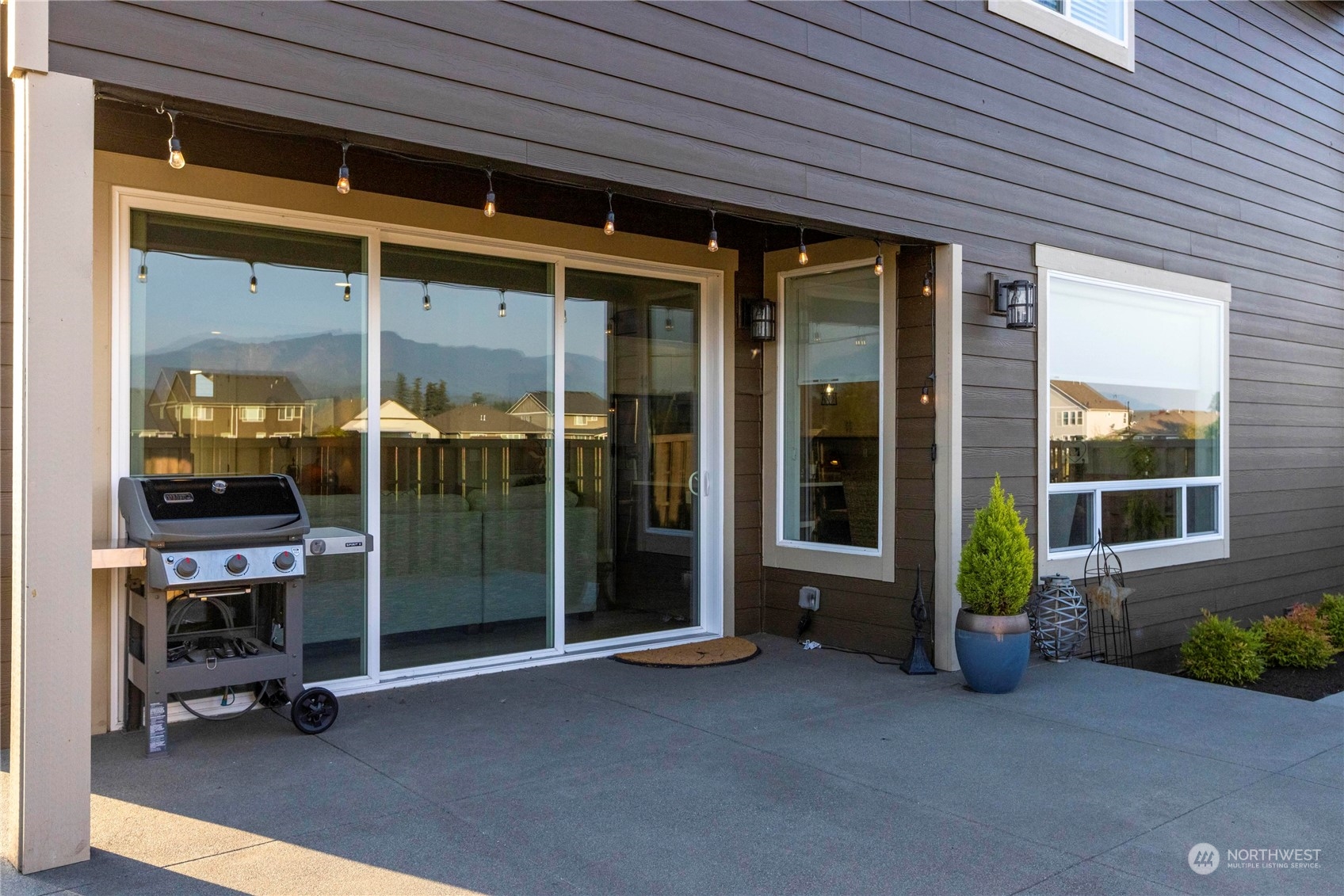 111 Love Drive Enumclaw, WA 98022 - Photo 27 of 34 a view of a room with gym equipment