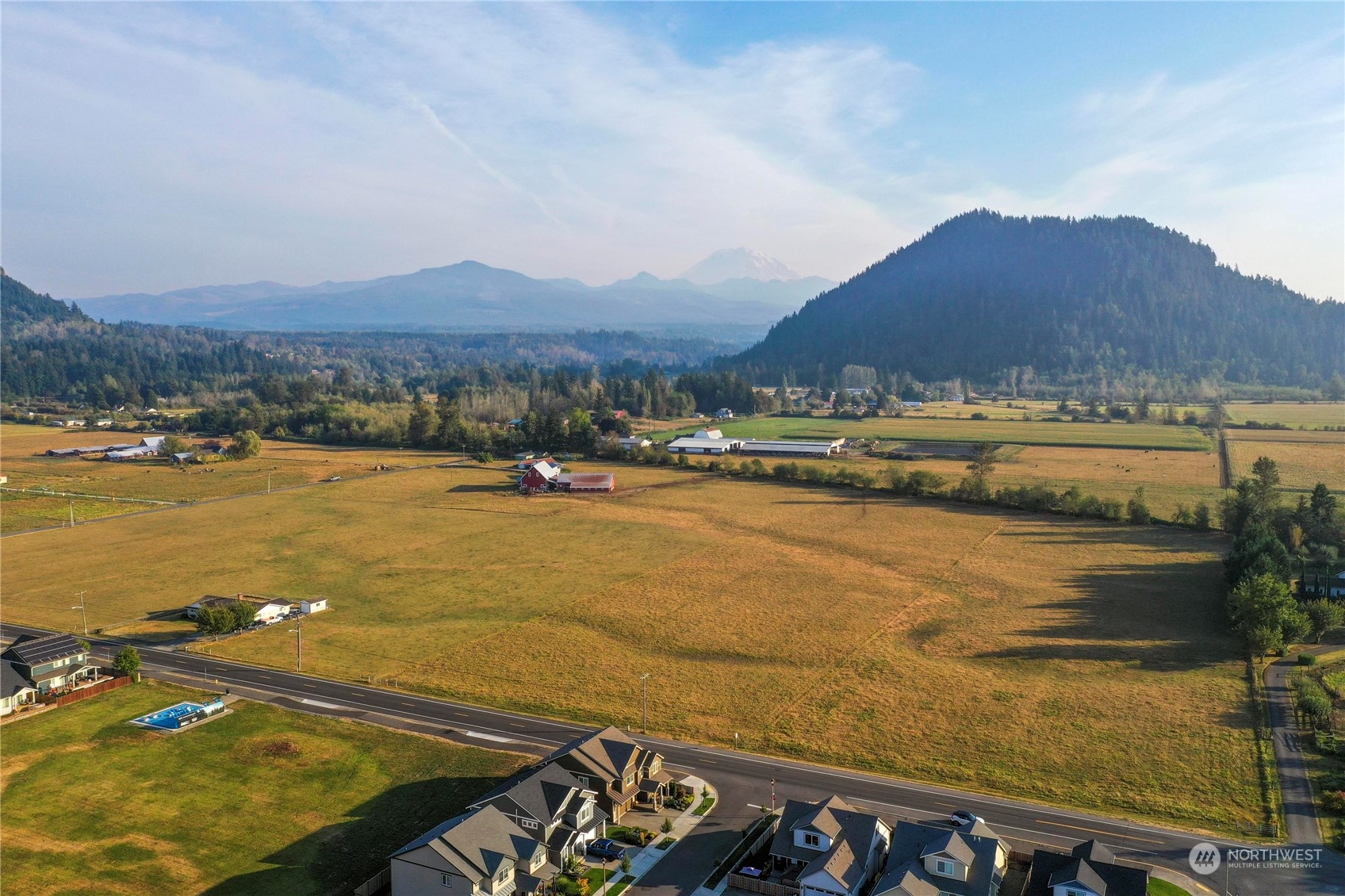 111 Love Drive Enumclaw, WA 98022 - Photo 34 of 34 a view of an ocean and city